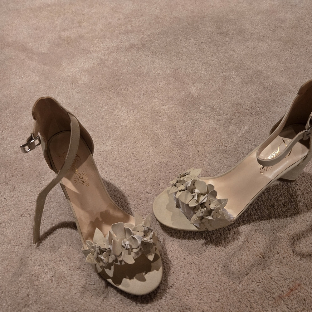 Elegant Beige Floral Heels Beacon Dahlia.